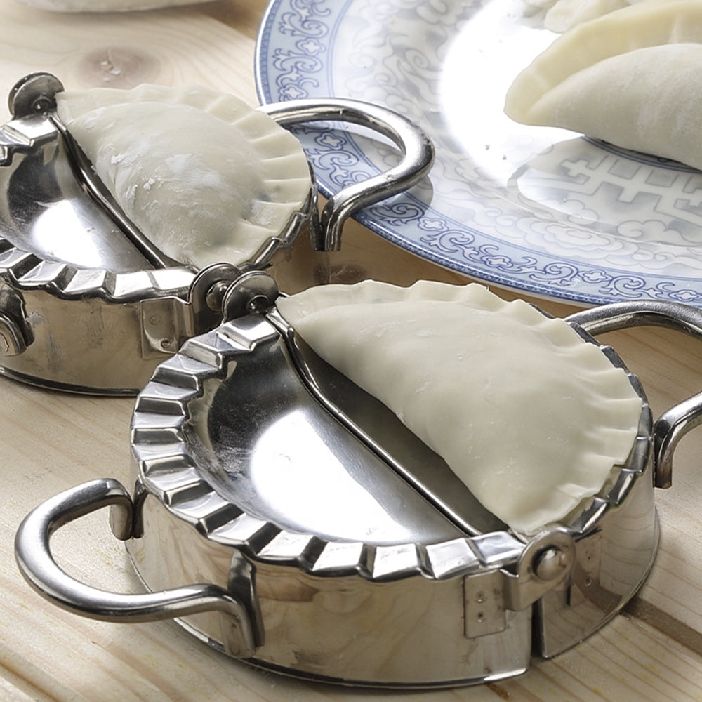 Set 2 Unelte pentru Colțunași — Tăietor Rotativ și Presă de Modelat, pentru Piroști, Chiroște, Clatite, Ravioli etc
