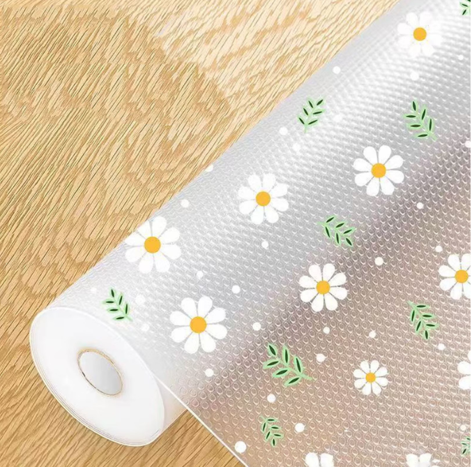 Rola Protectoare Anti-Mucegai model Margarete – 30×150 cm | Impermeabilă, Neadezivă, Lavabilă & Reutilizabilă | Pentru Dulapuri, Bucătărie, Frigider