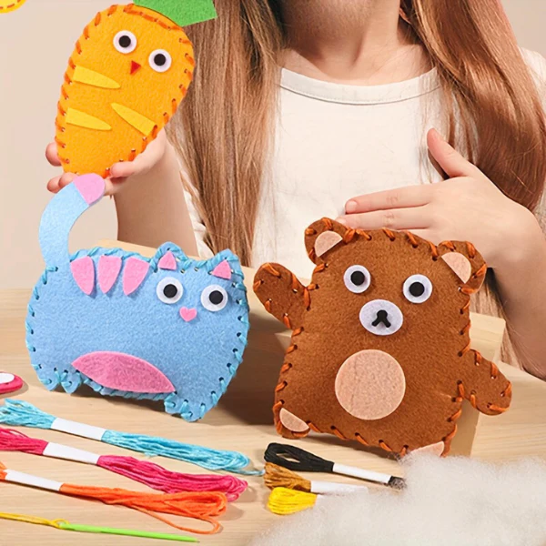 Set Complet De Cusut Pentru Copii - Contine 6 Papusi Diferite